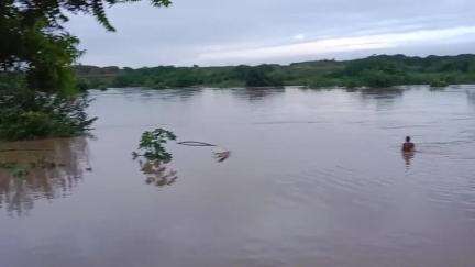 rajakhera जिला DHOLPUR गाव देवदास का पुरा मे भारी बाढ़ के कारण किसानो को हुआ बहुत n नुक्सान नदी पारवती