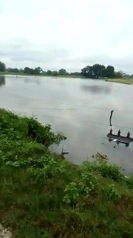 ग्राम नकारा में बहुत सारा पानी बरसने के कारण  
खेत में गिरी डीपी बहुत सारे घरों का हुआ नुकसान