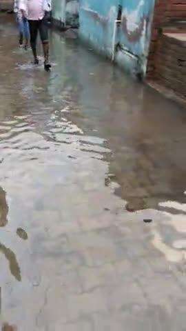 adarsh nagar me barish ke baad jal bharaw