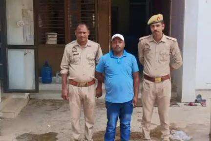 मऊ: चौकी शिवरामपुर पुलिस ने कोर्ट के आदेश की अवेहलना करने वाले 1 वाँछित अभियुक्त को किया गिरफ्तार