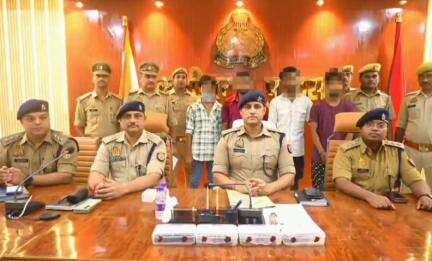 पडरौना: पडरौना कोतवाली पुलिस ने चोरी करने वाले गैंग का किया खुलासा