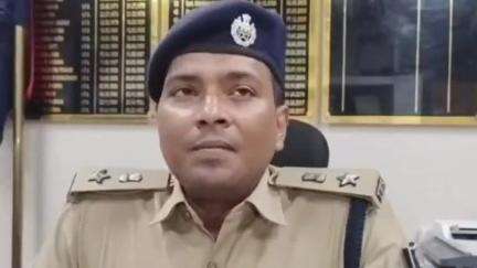 छपरा: जिले में पुलिस ने विशेष अभियान चलाकर 30 अभियुक्तों को किया गिरफ्तार