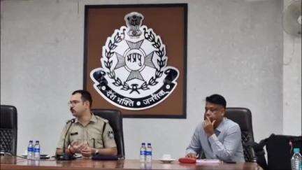 रतलाम नगर: रतलाम पुलिस अधीक्षक कार्यालय पर गुरुवार को एसपी ने की मीडिया से चर्चा, कहा- साप्ताहिक डायरी होगी स्ट्रांग