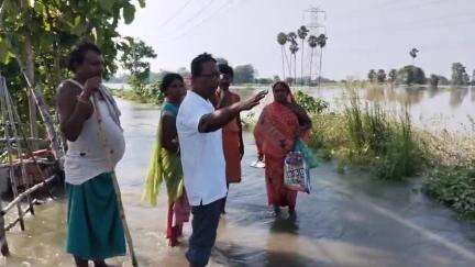 आरा सदर प्रखंड को बाढ क्षेत्र घोषित कर बाढ राहत कार्य तेज गति से चलाने की जिला प्रशासन से मांग भाकपा माले राज्य कमिटी सदस्य क्यामुद्दीन अंसारी ने की.