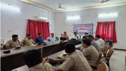 सिरोही: सिरोही पुलिस लाइन में 'साईबर सुरक्षा प्रहरी' अभियान के तहत 65 पुलिस कार्मिकों को विभिन्न बिंदुओं पर किया गया प्रशिक्षित