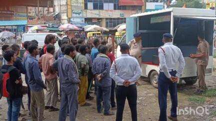 गुरुग्राम: यातायात पुलिस ने सड़क सुरक्षा यातायात नियमों की 3 जागरूकता पाठशालाओं का आयोजन किया, 300 लोगों को किया जागरूक