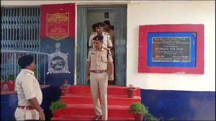 पीरपैंती: वरीय पुलिस अधीक्षक आनंद कुमार ने पीरपैंती और ईशीपुर थाने का किया निरीक्षण