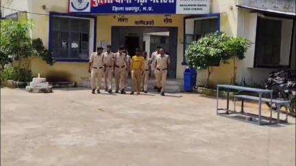 महाराजपुर: गढ़ीमलहरा पुलिस ने 17 वर्ष पुराने हत्या के मामले में ₹10 हजार के इनामी आरोपी को किया गिरफ्तार