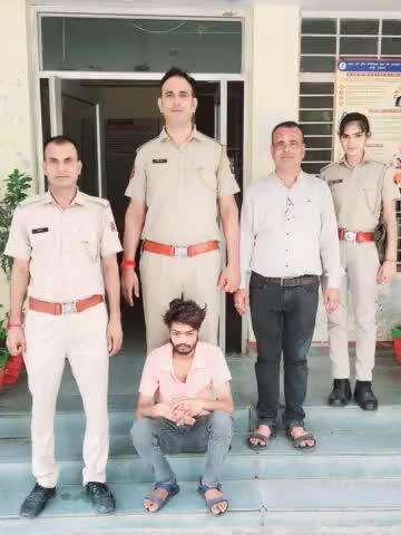 जिला कोटा ग्रामीण पुलिस की #अपराधियों के खिलाफ #निरंतर_कार्यवाही_जारी 

थाना कैथून पुलिस ने 02 माह से चल रहे #फरार चोर गिरोह #बाबा_009  के सदस्य को गिरफ्तार करने में सफलता हासिल की
#PoliceRajasthan