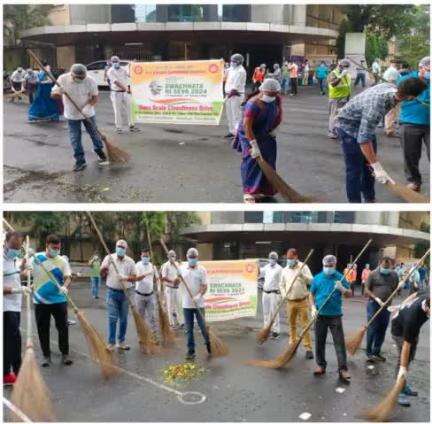 Striding for a cleaner surrounding and #SwachhBharat, DRM/APDJ along with other senior officials and employees of Alipurduar Division took part in a Mass Scale Cleanliness Drive as part of #SwachhtaHiSeva2024