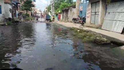 Saharsa se mahaveer chauk jaane wala rasta. hua jarjar.