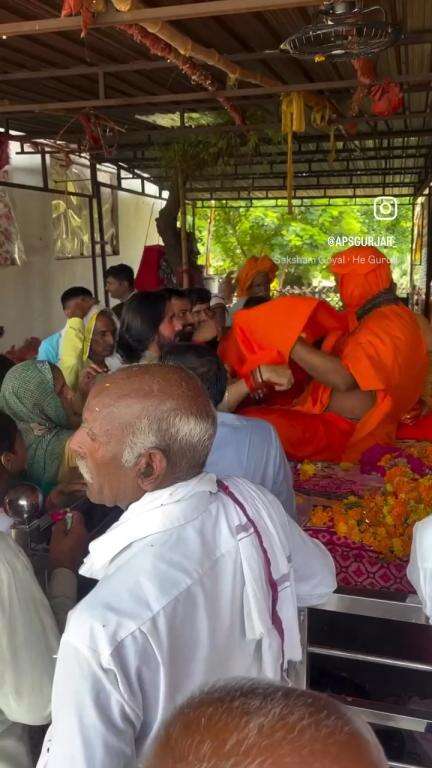 जय गुरु देव ☺️

Respect girls help poor help animals 

#apsgurjar #guru