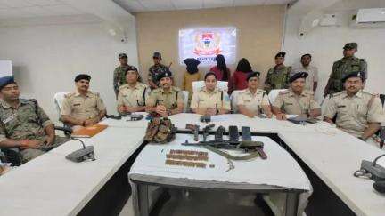 उग्रवादियों के विरुद्ध झारखंड पुलिस को मिल रही लगातार सफलता

उग्रवादी संगठन TSPC के तीन सक्रिय उग्रवादी गिरफ्तार