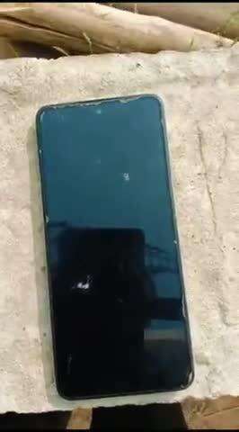 mera phone kharab ho gaya hai