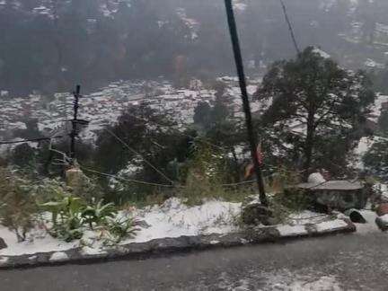 Snowfall being at Nainital Uttarakhand #snowfall