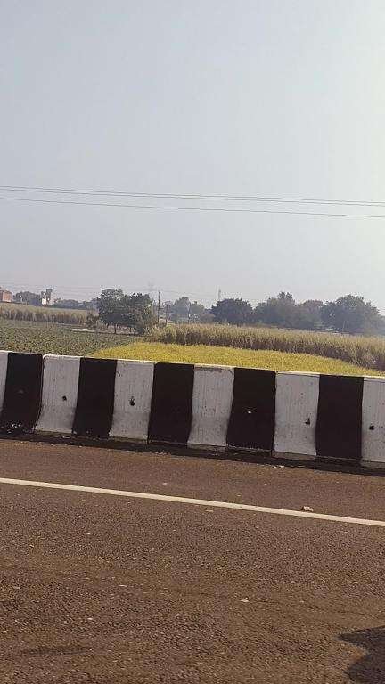 3 bikers on the Meerut mawana highway doing dangerous stunts .