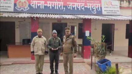 गोवर्धन: गोवर्धन में दो थाने की पुलिस ने चेकिंग के दौरान दबोचे दो चाकुंधारी