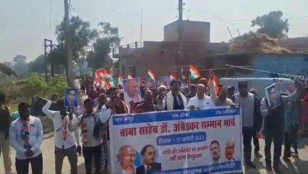 गोविंदपुर: प्रखंड कांग्रेस कमेटी ने जय बापू, जय भीम, जय संविधान सम्मान मार्च निकाला