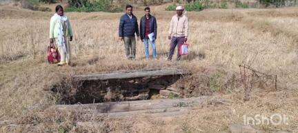 चैनपुर-किसान समृद्धि योजना अन्तर्गत 90%अनुदान पर सोलर पम्प बितरण हेतु आठ किसानों का जल स्रोत भूमि का किया गया सत्यापन