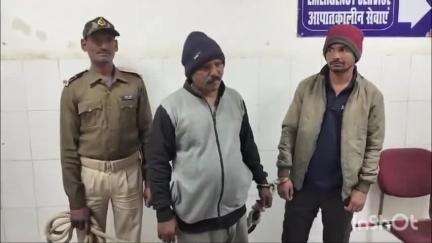 भभुआ: भभुआ थाना की पुलिस ने अलग-अलग जगहों से शराब पीने के मामले में एक व्यक्ति और एक वारंटी को किया गिरफ्तार