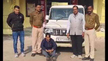 अकलेरा: अकलेरा में पुलिस ने NH-52 पर बड़ी मात्रा में अवैध देशी और अंग्रेजी शराब बरामद कर एक तस्कर को किया गिरफ्तार