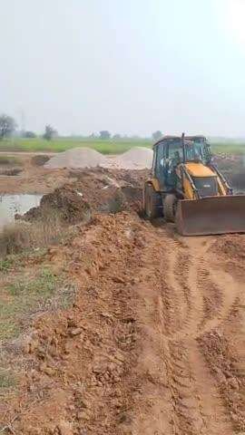 mokhroli banjar bhumi me govind singh meena pwd AEN apne khet ke liye special road Nikal Raha hai