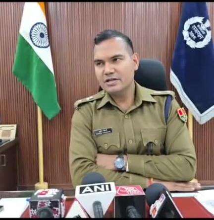 जिला पुलिस अधीक्षक जैसलमेर सुधीर चौधरी के निकटतम निर्देशन में, जिला पुलिस की पहली बार कार्यवाही, पुलिस थाना भणियाणा व सांकड़ा द्वारा मुल्जिमानों द्वारा आपराधिक क्रिया कलाप एवं चुराई हुई सम्पति से अर्जित की गई सम्पति एक बोलेरो कैम्पर व एक आई