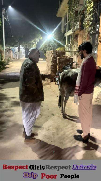 बच्चा बाहर नहीं आया है पूताड़ी फुट गई .? 🥺

Respect Girls help poor help animals 

#apsgurjar #cow #son #gwalior