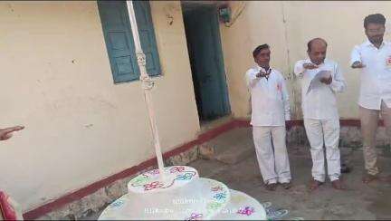 तालुका आरोग्य अधिकारी कार्यालय येथे तंबाखू विरोधी शपथ घेण्यात आले.