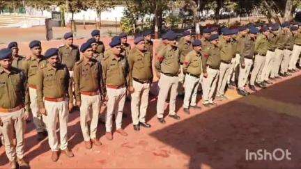 गुना नगर: गुना पुलिस लाइन में शहीद दिवस मनाया गया, 2 मिनट का मौन रखकर स्वतंत्रता संग्राम के शहीदों को श्रद्धांजलि दी गई