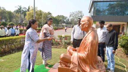 बोडला: कवर्धा में राष्ट्रपिता महात्मा गांधी की पुण्यतिथि पर उनके अमूल्य योगदान को नमन किया गया