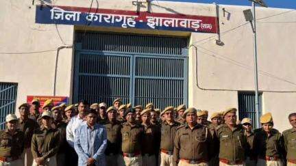 झालरापाटन: जिला पुलिस व प्रशासन ने गुरुवार को जिला कारागृह झालावाड़ और उप कारागृह अकलेरा की संयुक्त चैकिंग की