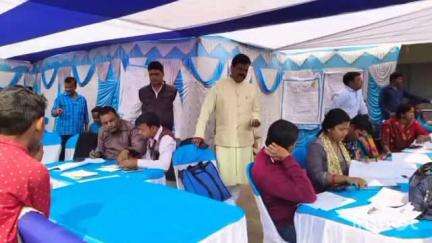গঙ্গাজলঘাটি: লছমনপুর গ্রাম পঞ্চায়েতের তরফে নবম পর্যায়ের দুয়ারে সরকার পরিসেবার কাম্প অনুষ্ঠিত হল লছমনপুরে, উপস্থিত BDO