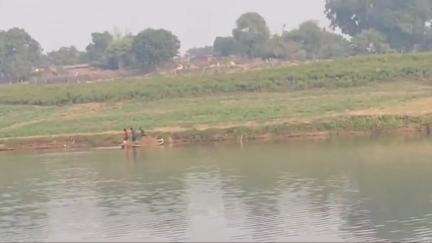 कोरांव: बेलन नदी के मटियार, कटिहार व टुड़ियार घाट से अवैध खनन के वायरल वीडियो पर पुलिस पर उठ रहे सवाल