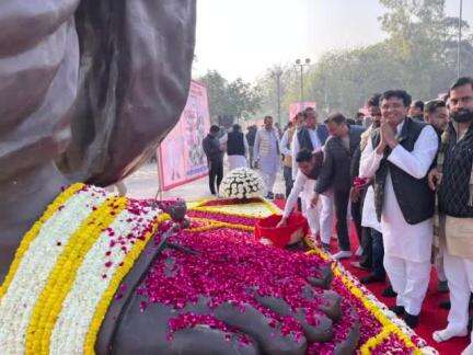 शाहदरा: संजय गोयल ने पंडित दीनदयाल उपाध्याय जी की पुण्यतिथि पर श्रद्धांजलि अर्पित की