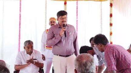 குடவாசல்: கொரடாச்சேரி அரசு ஆரம்ப சுகாதார நிலையத்தில் புதிய ஆம்புலன்ஸ் சேவையை மாவட்ட ஆட்சியர் ,எம்எல்ஏ, 
தாட்கோ தலைவர் இணைந்து தொடங்கி வைத்தனர்