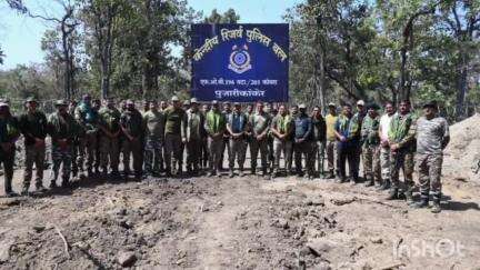 बीजापुर: बीजापुर पुलिस और सीआरपीएफ ने पुजारीकांकेर में स्थापित किया नया सुरक्षा एवं जन सुविधा कैम्प