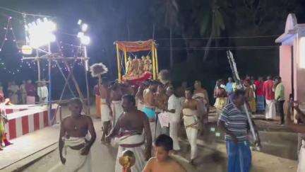 ஏரல்: ஆழ்வார்திருநகரி ஆதிநாதர் ஆழ்வார் கோவிலில் மாசித்திருவிழா தெப்ப உற்சவம்