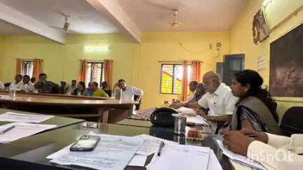 ಮುಂಡಗೋಡ: ಪಟ್ಟಣ ಪಂಚಾಯತ್ ಕಾರ್ಯಾಲಯದಲ್ಲಿ ಶಾಸಕ ಹೆಬ್ಬಾರ್‌ರಿಂದ ಇ-ಖಾತಾ ಆಭಿಯಾನ ಪೂರ್ವಭಾವಿ ಸಭೆ