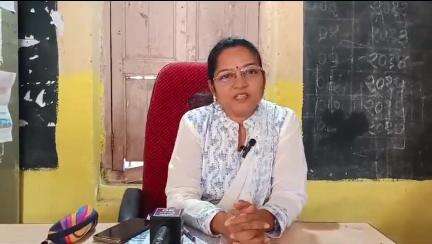 किनवट: दहावीच्या विद्यार्थ्यांनी भीती न बाळगता कॉपीमुक्त वातावरणात परीक्षा द्यावी -  तहसीलदार चोंडेकर