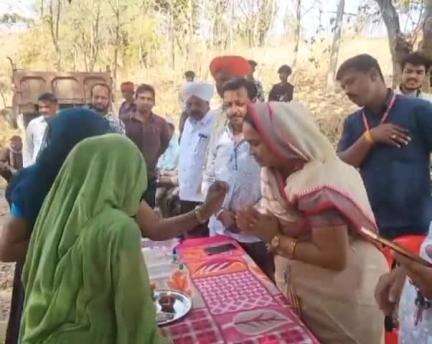 अलीराजपुर: जिले में विधायक पटेल ने उदयगढ़ क्षेत्र में विद्युत विस्तार लाइन का उद्घाटन किया, कहा- हर गांव का विकास मेरा लक्ष्य है