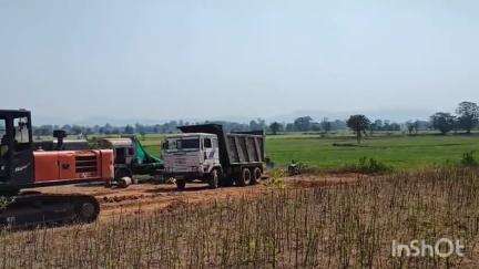 कांग्रेस नेता हरगोविंद पुर्विया बनखेड़ी के कामती गांव में धड़ल्ले से करा रहे अवैध मिट्टी का उत्खनन