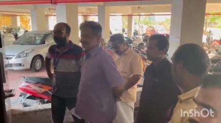 മൂവാറ്റുപുഴ: കൈക്കൂലി കേസിൽ അറസ്റ്റിലായ എറണാകുളം ആർ.ടി.ഒയുടെ ജാമ്യാപേക്ഷ മൂവാറ്റുപുഴ വിജിലൻസ് കോടതി തള്ളി