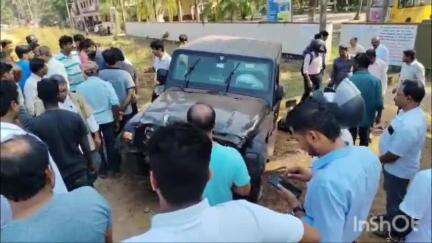 ಕುಂದಾಪುರ: ಸಾಸ್ತಾನ ಚರ್ಚ್ ಬಳಿ ಚರಂಡಿಗೆ ಬಿದ್ದ ಥಾರ್ ಜೀಪ್, ಚಾಲಕನಿಗೆ ಗಾಯ
