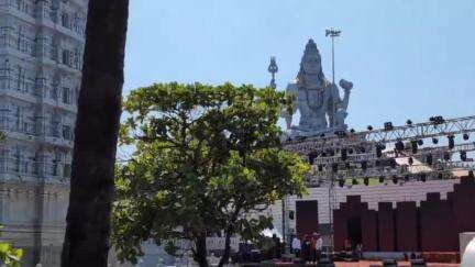 ಭಟ್ಕಳ: ಮುರುಡೇಶ್ವರದಲ್ಲಿ ಅಪಾರ ಜನಸಾಗರದ ನಡುವೆ ಶಿವರಾತ್ರಿ ಸಂಭ್ರಮ