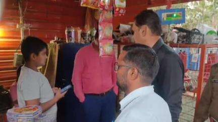 जगन्नाथपुर: एसडीओ, अंचलाधिकारी और प्रखंड विकास पदाधिकारी ने संयुक्त रूप से बाजार में गुटखा के खिलाफ छापेमारी की