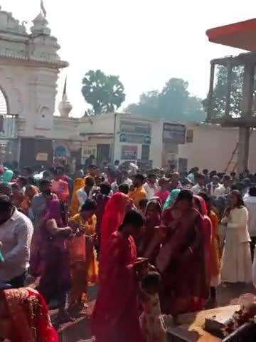 बसंत पंचमी के शुभ अवसर पर बाबा khudeshneshwar धाम में लाखों श्रद्धालु जल अर्पण किया