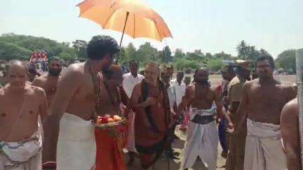 செய்யாறு: ரத சப்தமி விழா ஸ்ரீ சங்கர விஜயேந்திர சரஸ்வ சுவாமிகள் கலந்து கொண்டு செய்யாற்றில் புனித நீராடினார்