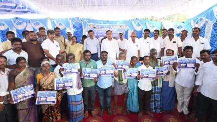 ಮಧುಗಿರಿ: ಕಸಿನಾಯಕನಹಳ್ಳಿ ಗ್ರಾಮದಲ್ಲಿ 14 ರೈತರಿಗೆ ಸಾಗುವಳಿ ಚೀಟಿ ವಿತರಿಸಿದ ಸಹಕಾರ ಸಚಿವ ಕೆ.ಎನ್ ರಾಜಣ್ಣ