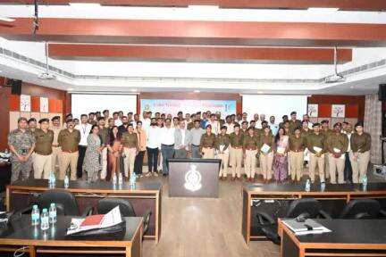 I4C, MHA team trained 120+ Cyber Police Officials at PHQ, #Raipur from all districts of #Chhatisgarh under its Two Days “State Connect“ program.

#I4C #StateConnect #Tech #Legal #छत्तीसगढ़